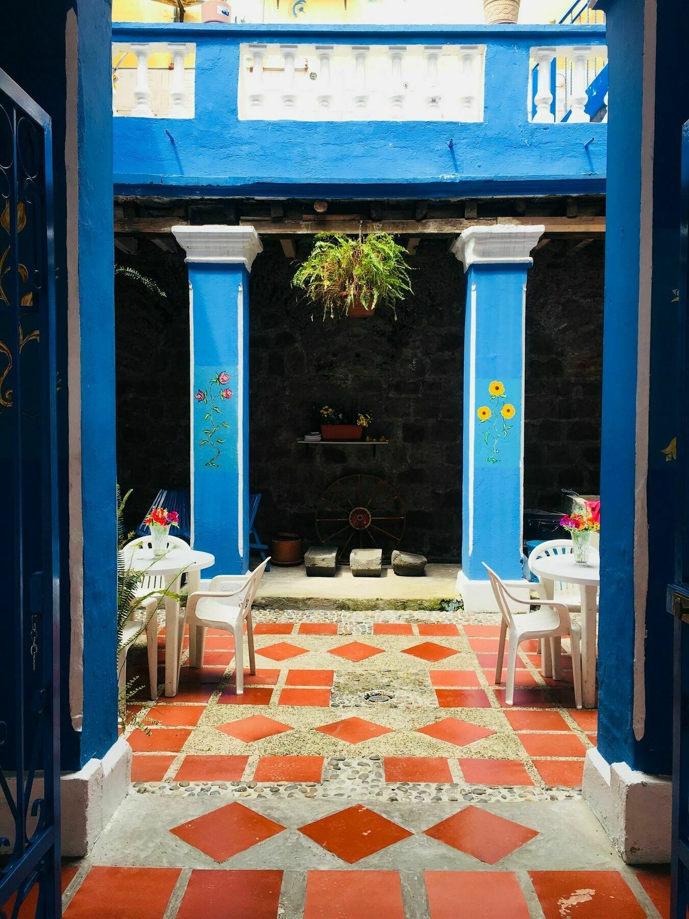 Blue Door Housing Historic Quito Hotel Exterior photo