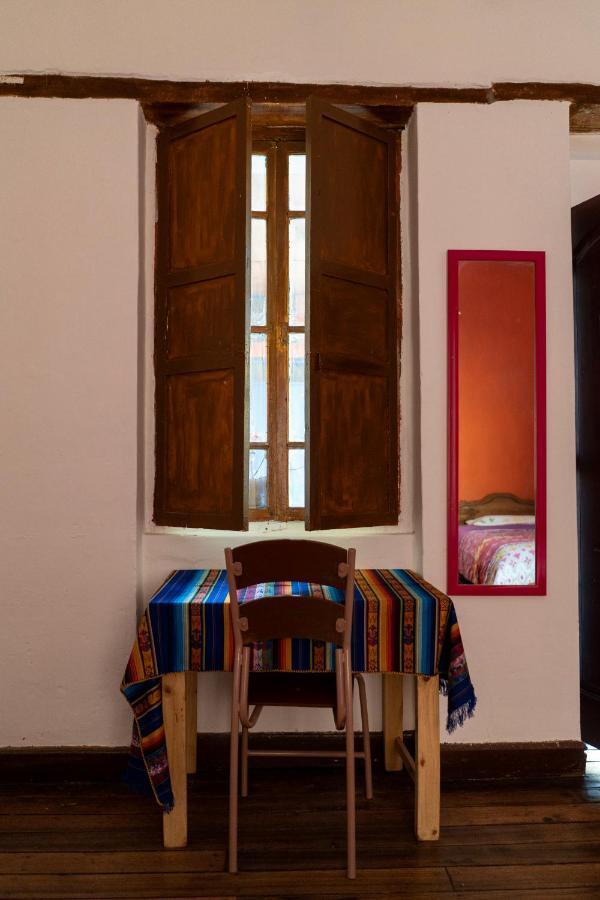 Blue Door Housing Historic Quito Hotel Exterior photo